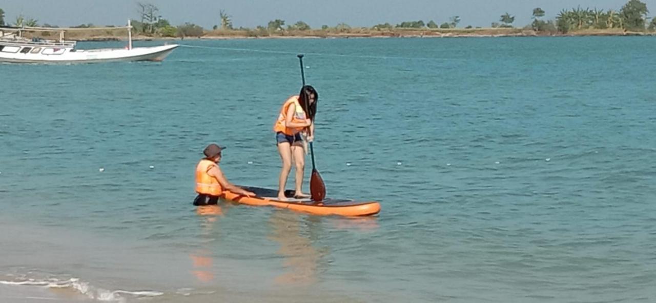Omah Laut Bondo Jepara - By The Beach, Direct View Of The Sea, Great Base For Water Sports Margokerto Exterior foto