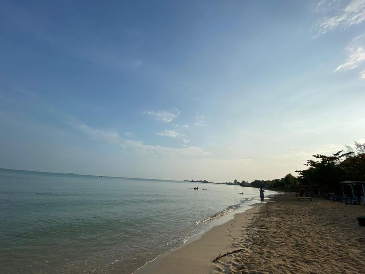 Omah Laut Bondo Jepara - By The Beach, Direct View Of The Sea, Great Base For Water Sports Margokerto Exterior foto