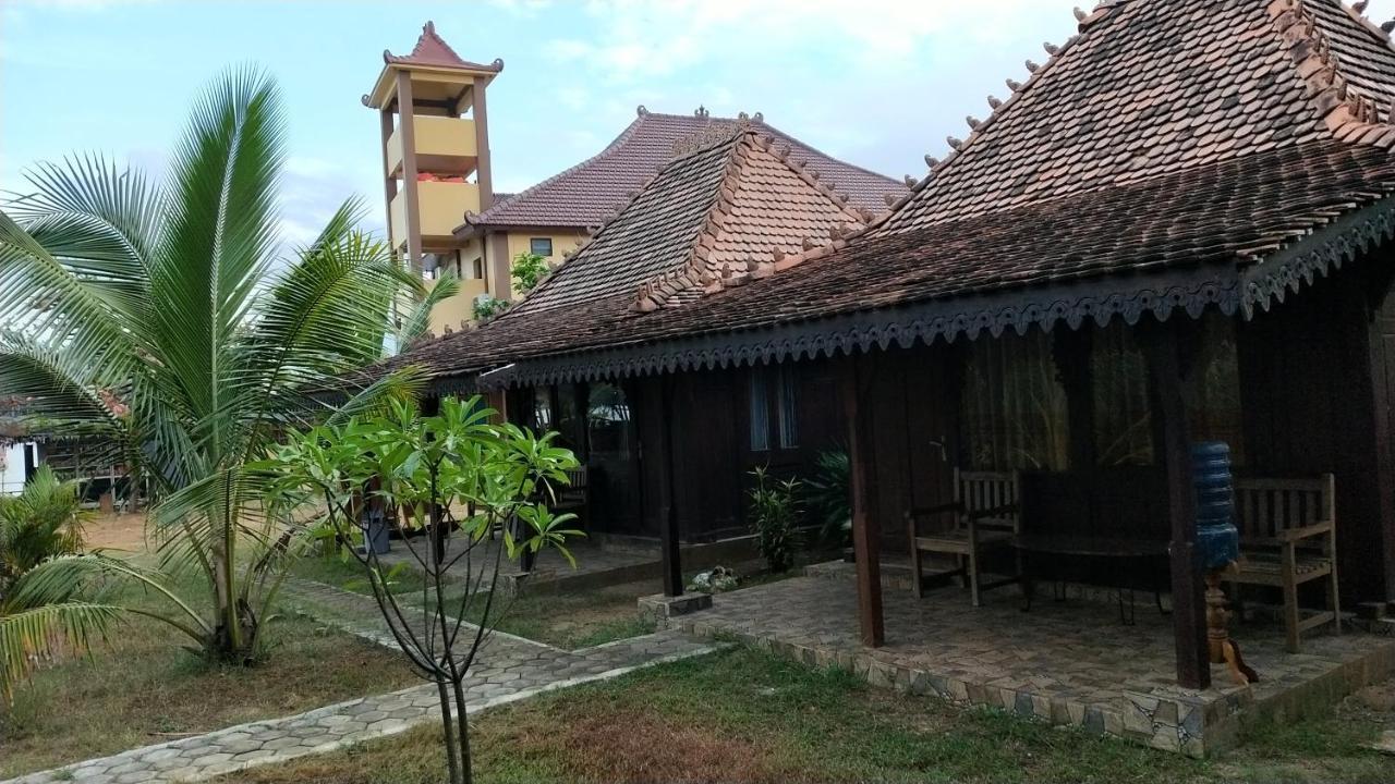 Omah Laut Bondo Jepara - By The Beach, Direct View Of The Sea, Great Base For Water Sports Margokerto Exterior foto