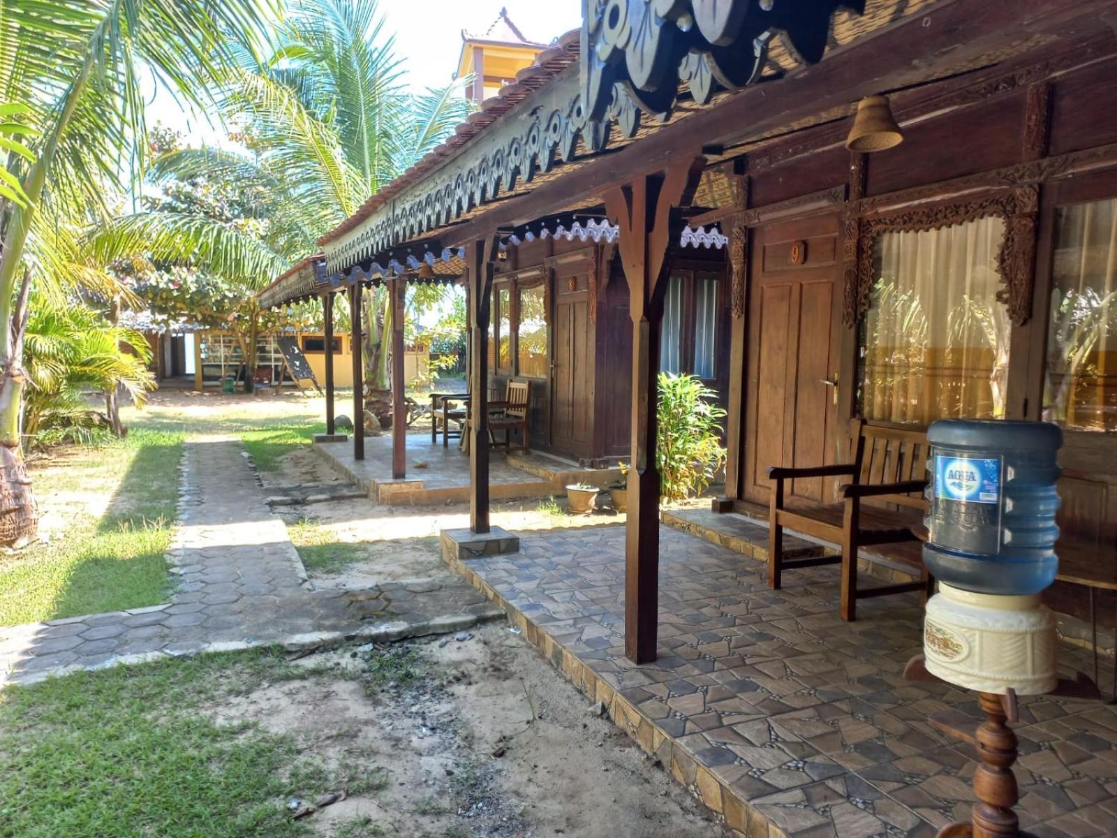 Omah Laut Bondo Jepara - By The Beach, Direct View Of The Sea, Great Base For Water Sports Margokerto Exterior foto