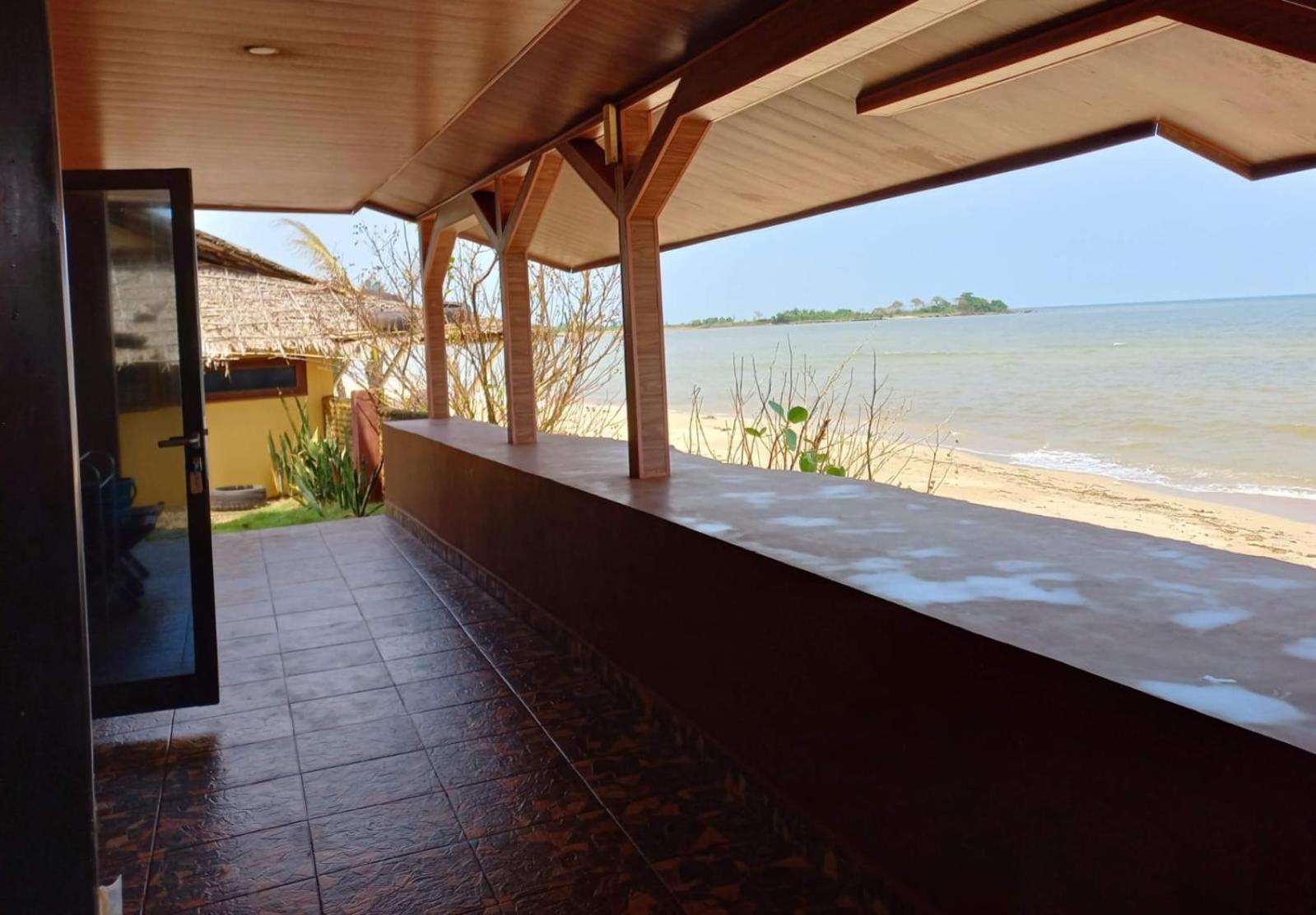 Omah Laut Bondo Jepara - By The Beach, Direct View Of The Sea, Great Base For Water Sports Margokerto Exterior foto